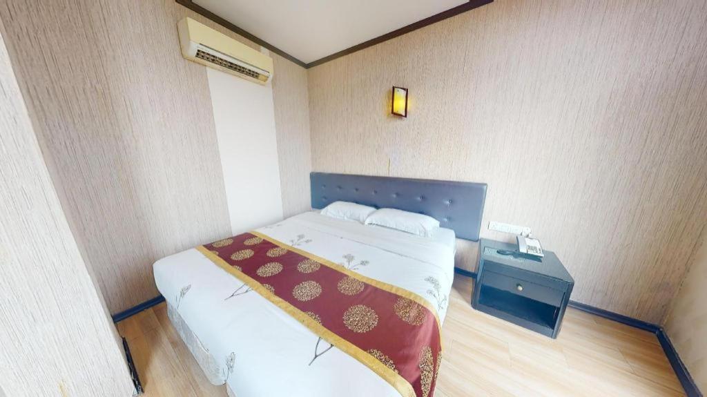 S Bee Hotel Johor Bahru Exterior photo